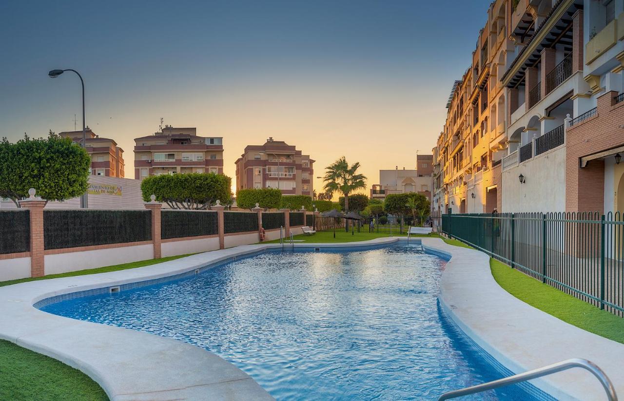 Apartamento 2 Dormitorios En La Mejor Zona De Roquetas Roquetas de Mar Dış mekan fotoğraf